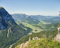 Ausblick von Liegstein auf die Kanisfluh © Alex Kaiser - Bregenzerwald Tourismus.jpg